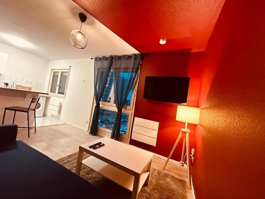 Studio Centre Avec Wifi Apartment Mulhouse Exterior photo